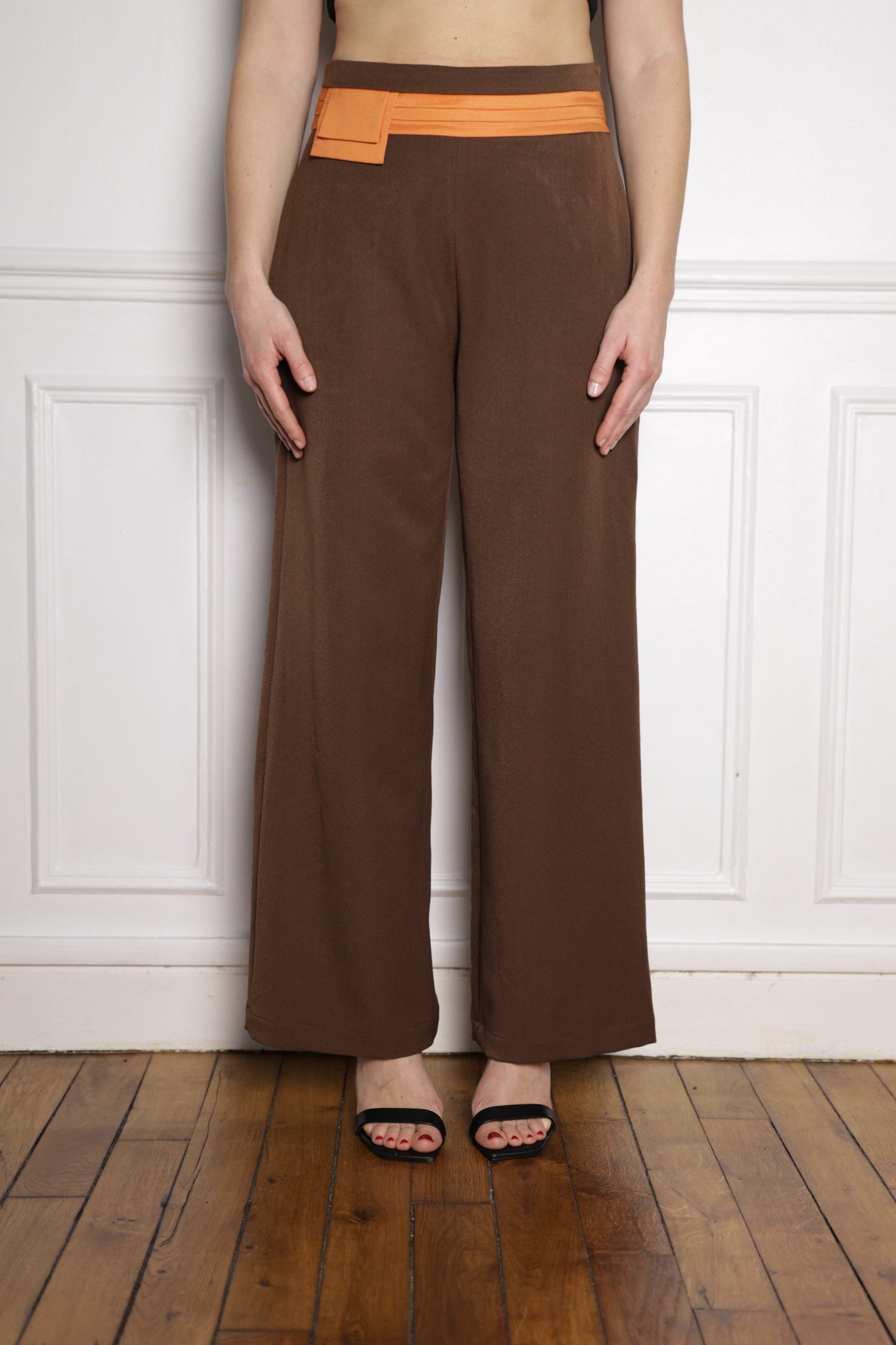Pantalon à plis et empiècements Le Golfique Brown/Orange