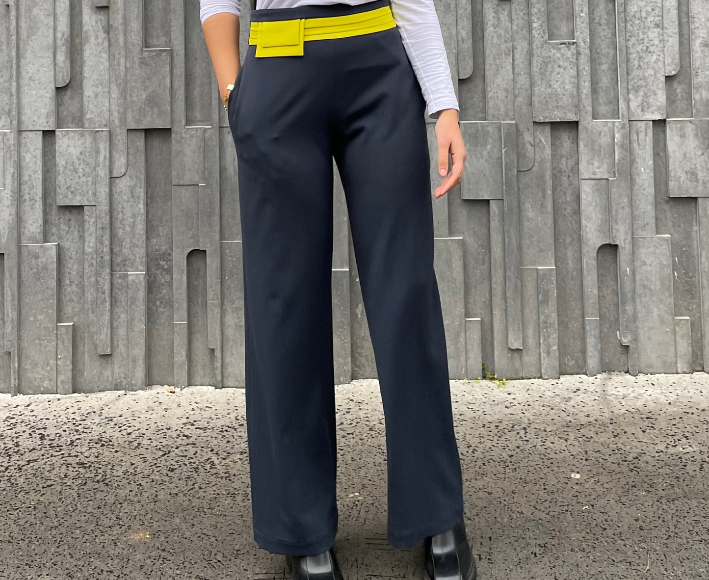 LE GOLFIQUE Pantalon à plis et empiècements Midnight/Green
